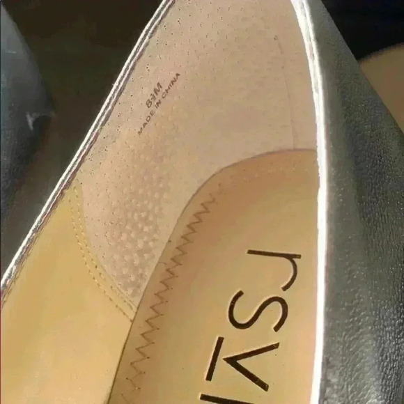 RSVP Silver Heels - Picture 9 of 10